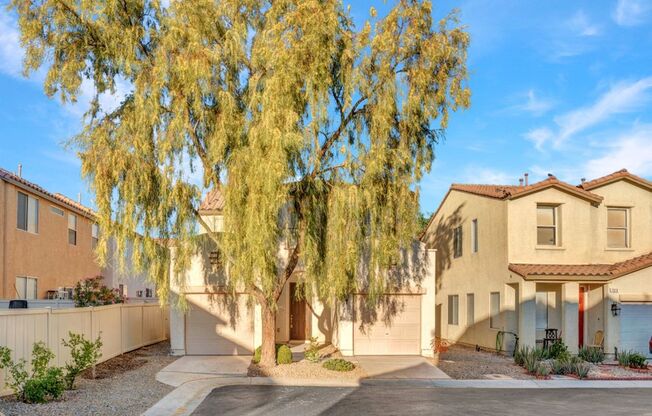 WONDERFUL 3 BEDROOM HOME AT END OF CUL-DE-SAC, FEATURES 2 SPLIT CAR GARAGE