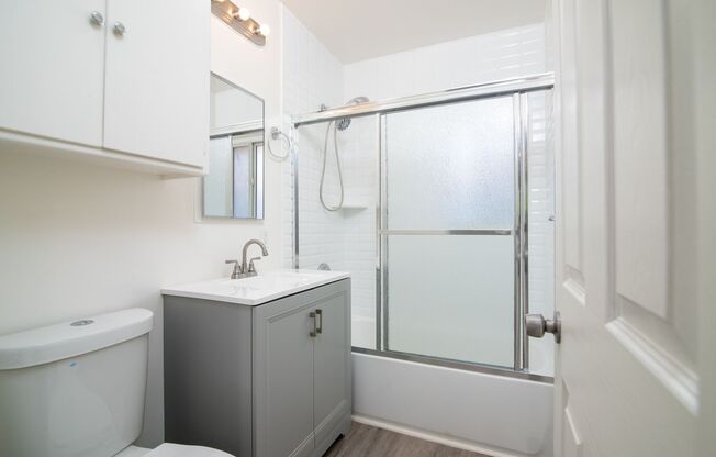 1 bed, 1 bath, $1,795, Unit E