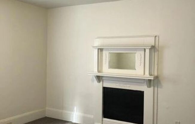 1613 Loudon Ave Upper Unit NW