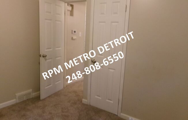 3 beds, 1 bath, $1,275