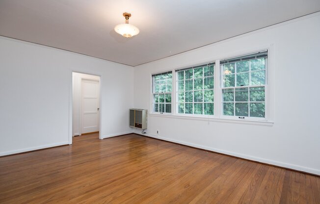 1 bed, 1 bath, 640 sqft, $1,499, Unit 5500-3