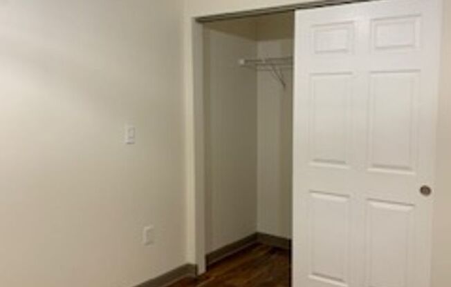 2 beds, 1 bath, 1,390 sqft, $1,950, Unit 306
