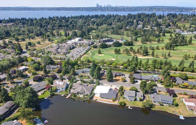 4Bd+Den/4.5Ba Clyde Hill House
