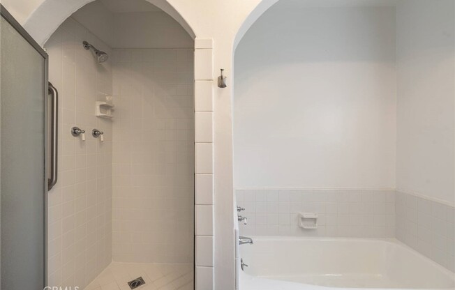 3 beds, 1.5 baths, 1,767 sqft, $6,000