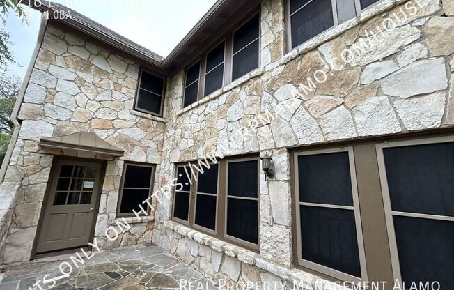 218 E ROSEWOOD AVE