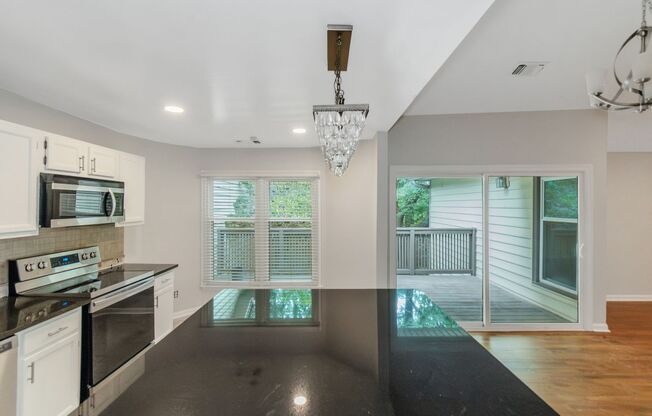 3 beds, 2 baths, $2,800