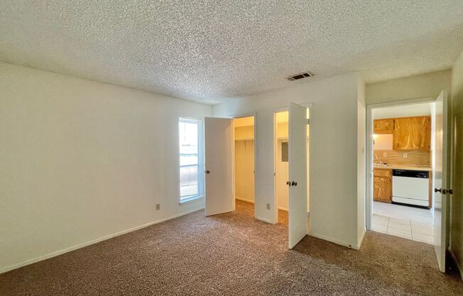 2 beds, 1 bath, 711 sqft, $725, Unit 1308 D Quail Circle