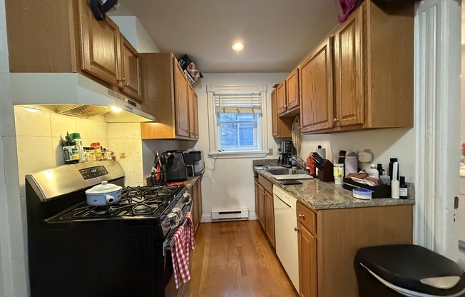 7 BALDWIN PL