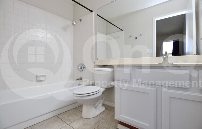 2 beds, 2.5 baths, 1,120 sqft, $1,699, Unit 1049