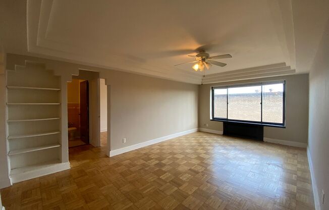 1 bed, 1 bath, $1,095, Unit 503