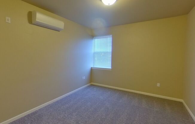 2 beds, 2 baths, 700 sqft, $1,800, Unit 207