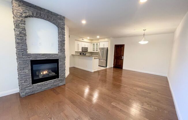 Studio City living at a great price. 3bd/2ba condo, dual parking, water/trash included!