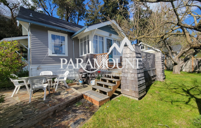 2 Bedroom with a Water View!