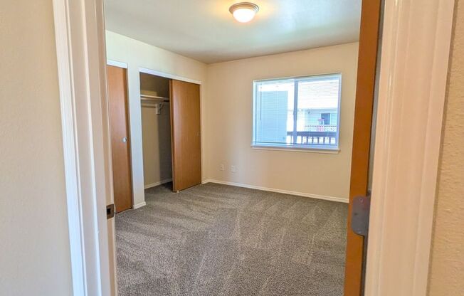 3 beds, 2 baths, 1,180 sqft, $1,529, Unit B303
