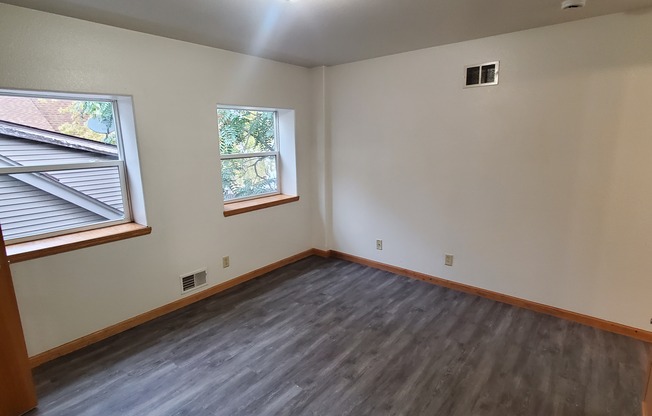 2934 S 9 ST