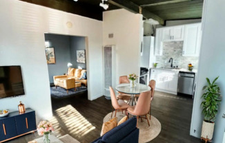 25 BENNETT AVE.