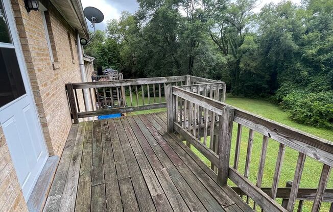 2 beds, 1 bath, 903 sqft, $1,170, Unit K-3