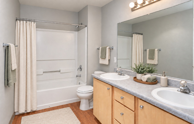 2 beds, 2 baths, $1,495, Unit 32