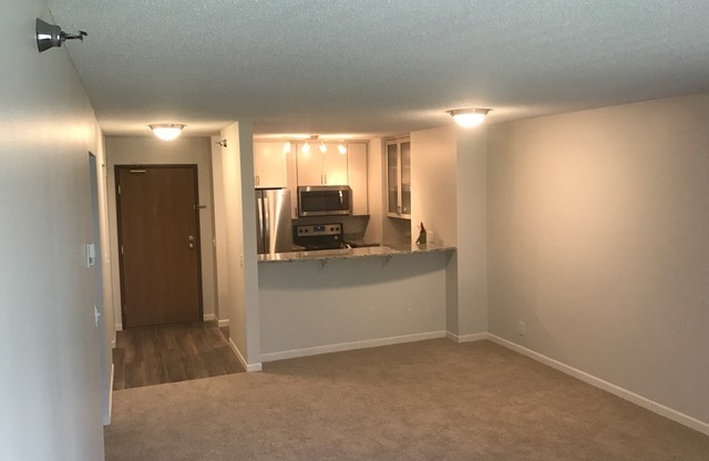 1 bed, 1 bath, 715 sqft, $1,495, Unit 6125105RPG-1
