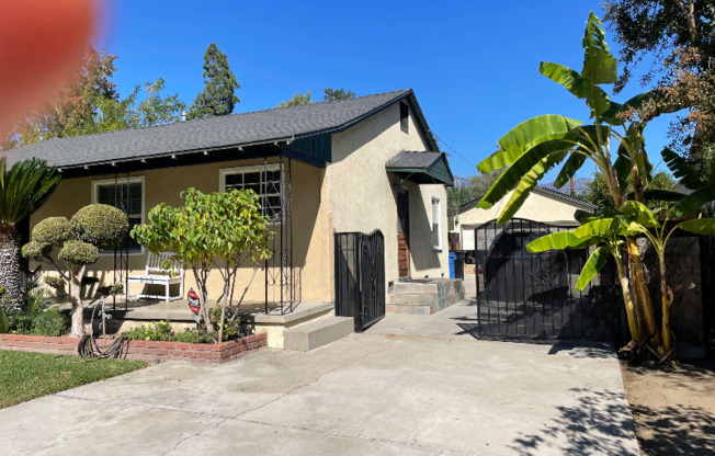 85 W LEMON AVE
