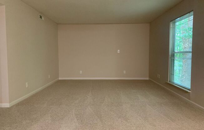 2 beds, 2 baths, 1,068 sqft, $1,698, Unit 1101LsE