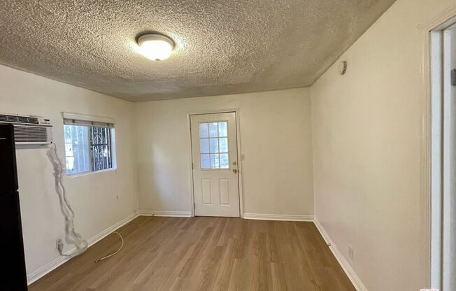 2 beds, 1 bath, 1,000 sqft, $2,495, Unit 3421 5