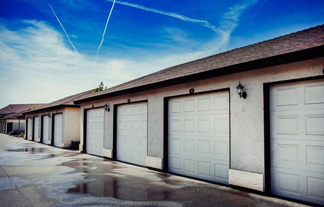 Stonegate Apartment Home Garages