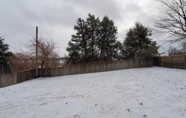 1504 W HIGHPOINT CIR