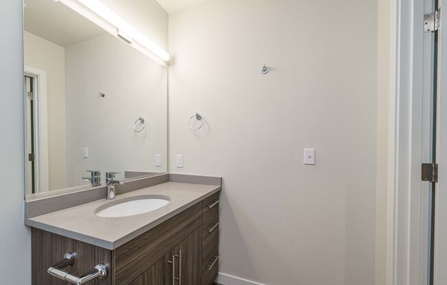 1 bed, 1 bath, 661 sqft, $1,550, Unit 208