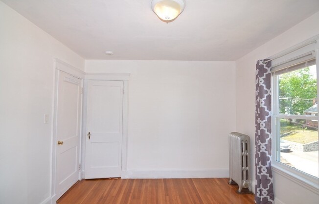 2 beds, 1 bath, 1,150 sqft, $2,400, Unit 0