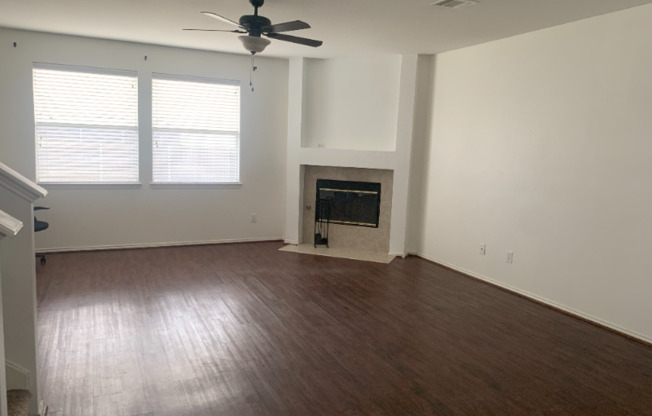 3204 PARADISE VLY