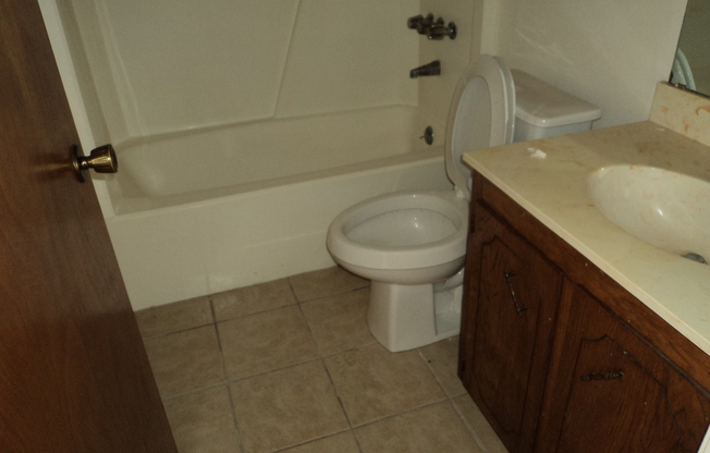 2104 Hunt