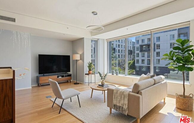 1 bed, 1.5 baths, 1,090 sqft, $3,000, Unit 302