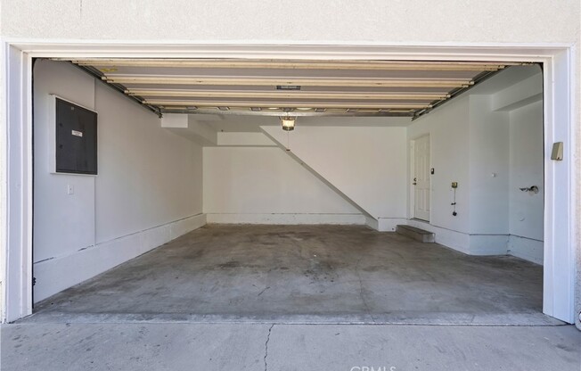 9245 WOODMAN