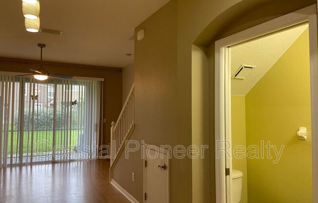 11221 Windsor Place Cir