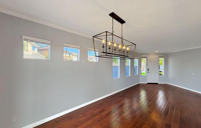 Beautiful 4B/3BA house w/ large backyard in Scripps Ranch!