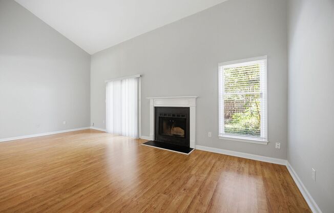 Beautiful Durham 3 Bed Townhome | Minutes from RTP & Southpoint