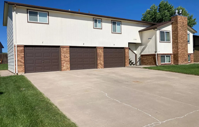 2 Bed 1 Bath Apartment in Loveland CO!