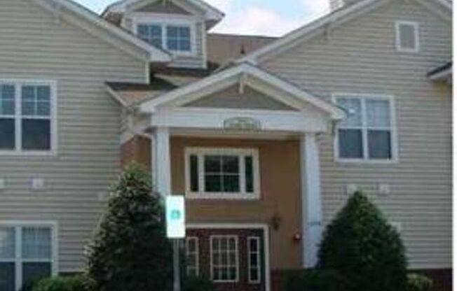 Pet-Friendly! Fantastic south charlotte location just minutes to everything!