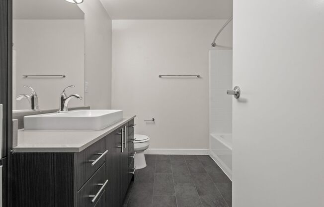 1 bed, 1 bath, 667 sqft, $2,025, Unit 225