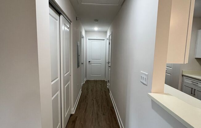 2 beds, 1 bath, 850 sqft, $1,600, Unit 8487 - B12