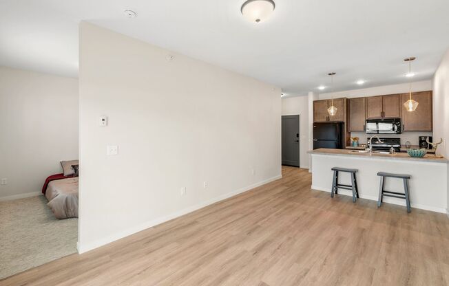 Studio, 1 bath, 611 sqft, $1,105, Unit 202