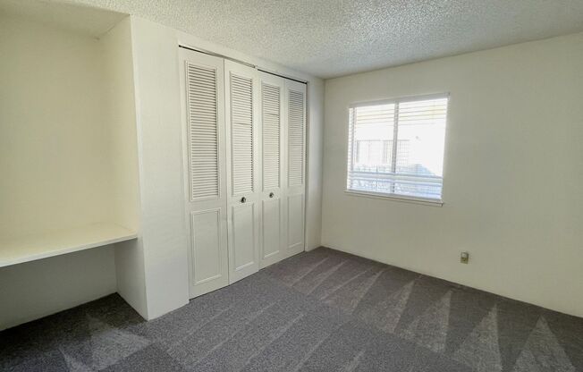 2 beds, 1 bath, 840 sqft, $1,595, Unit RO-22