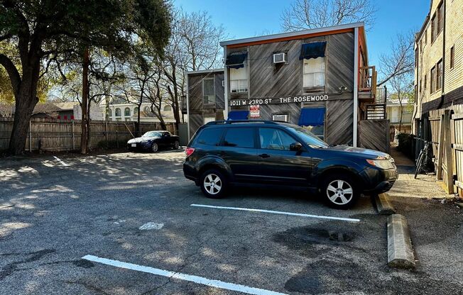 1011 W 23rd St #101 - Rosewood