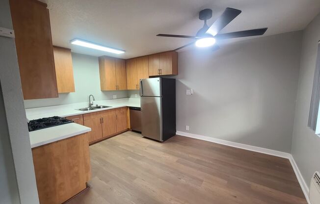 2 beds, 1 bath, 950 sqft, $2,695, Unit 4720-11