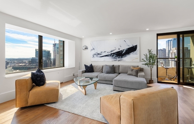 4 beds, 3.5 baths, 2,500 sqft, $17,500, Unit 41 AB