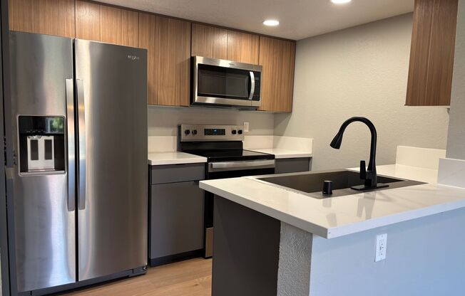 2 beds, 2 baths, 986 sqft, $2,745, Unit 166