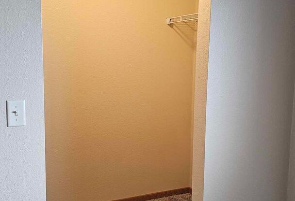 2 beds, 2 baths, 1,014 sqft, $1,415, Unit 1830-214