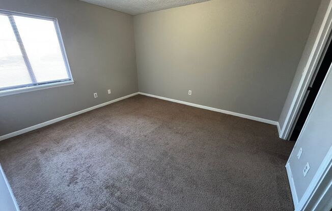 3 beds, 2 baths, 1,155 sqft, $1,050, Unit D03