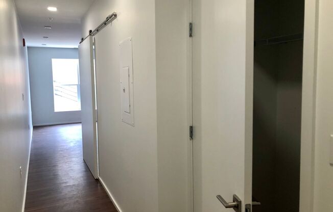 1 bed, 1 bath, 518 sqft, $1,604, Unit 414